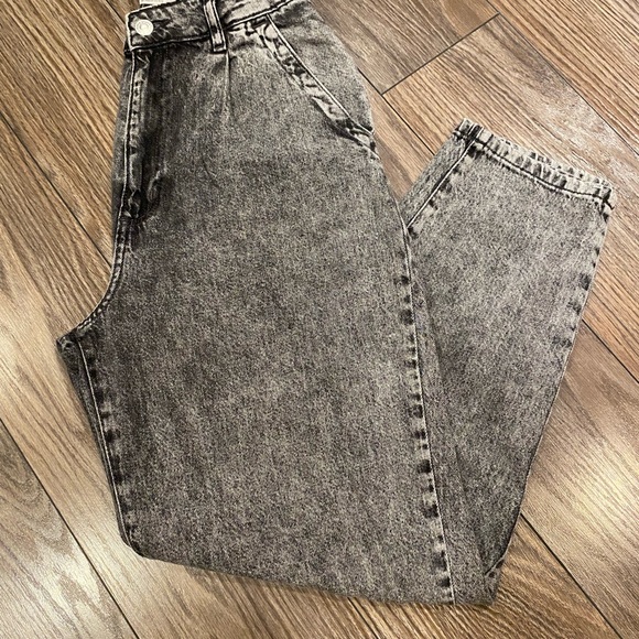 Garage High Rise Gray Jeans with Distressed Look - Picture 1 of 3